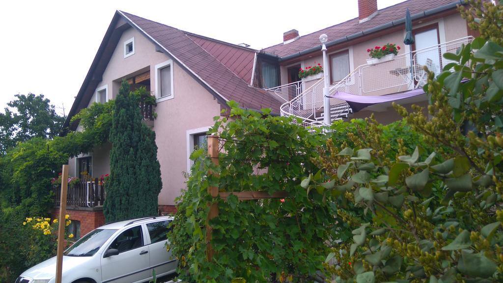 Bertalan Apartman Vonyarcvashegy Eksteriør bilde